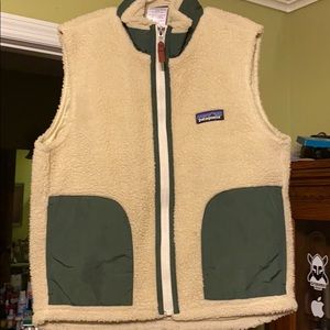 Patagonia Sherpa best boys Medium